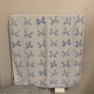 Blue Bow Ribbon Pattern Bath Towel